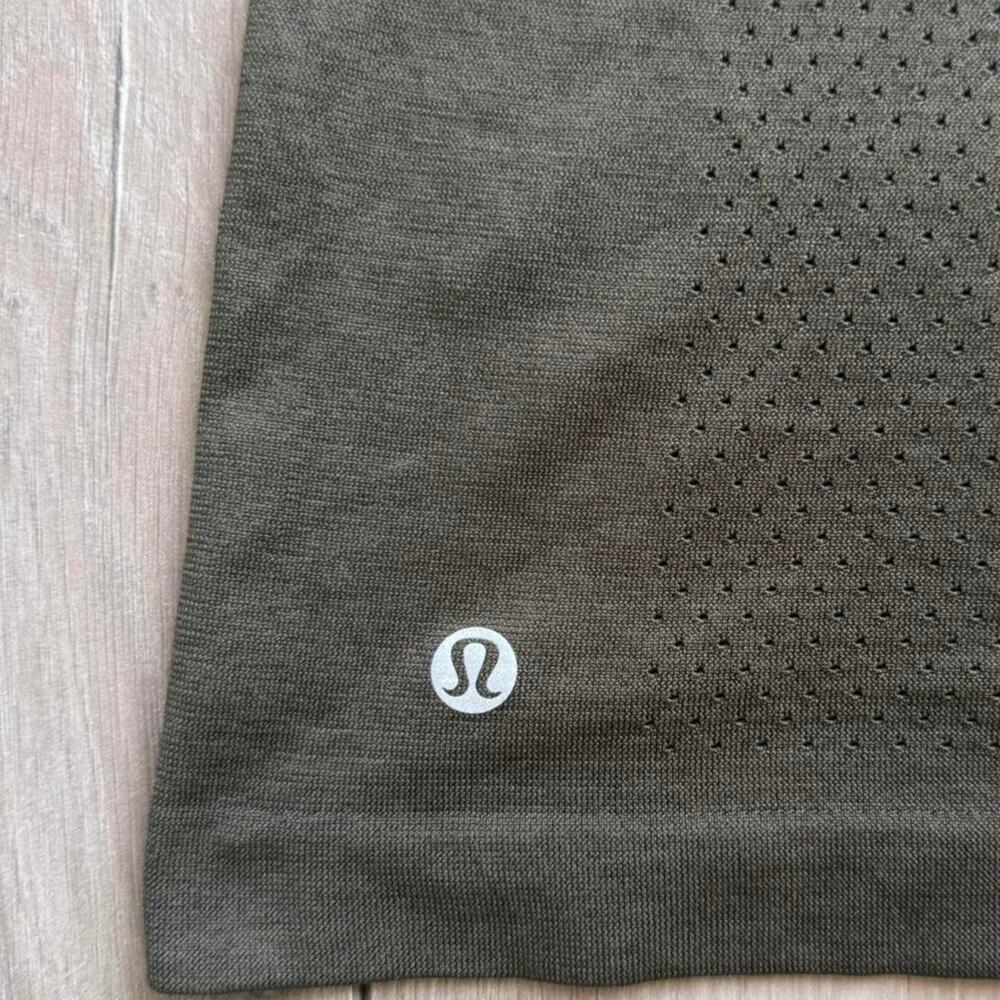 Lululemon green muscle crop - Picture 4 of 6